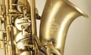 Jakim instrumentem jest saksofon? Ciekawe fakty i historia tego instrumentu