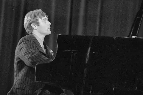 Krzysztof Komeda: Muzyk i kompozytor jazzowy, który zmienił Polskę