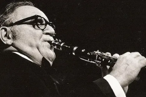 Styl jazzowy Goodmana: odkryj jego wpływ na jazz i muzykę swingową