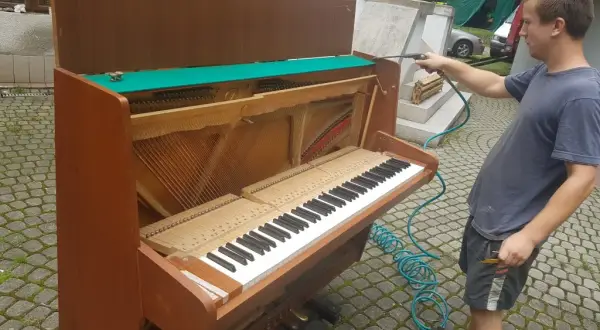 Jak rozebrać pianino bezpiecznie: kompletna instrukcja dla początkujących