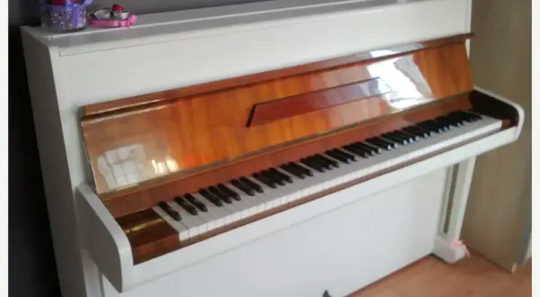 Jak pomalować pianino w 7 prostych krokach - skuteczny poradnik DIY