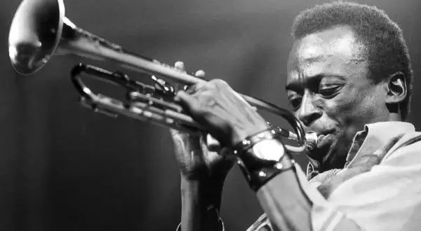 Miles Davis: trębacz jazzowy, którego geniusz zmienił historię jazzu
