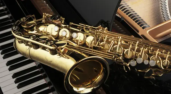 Saksofon jaki to instrument – poznaj jego unikalne cechy i historię