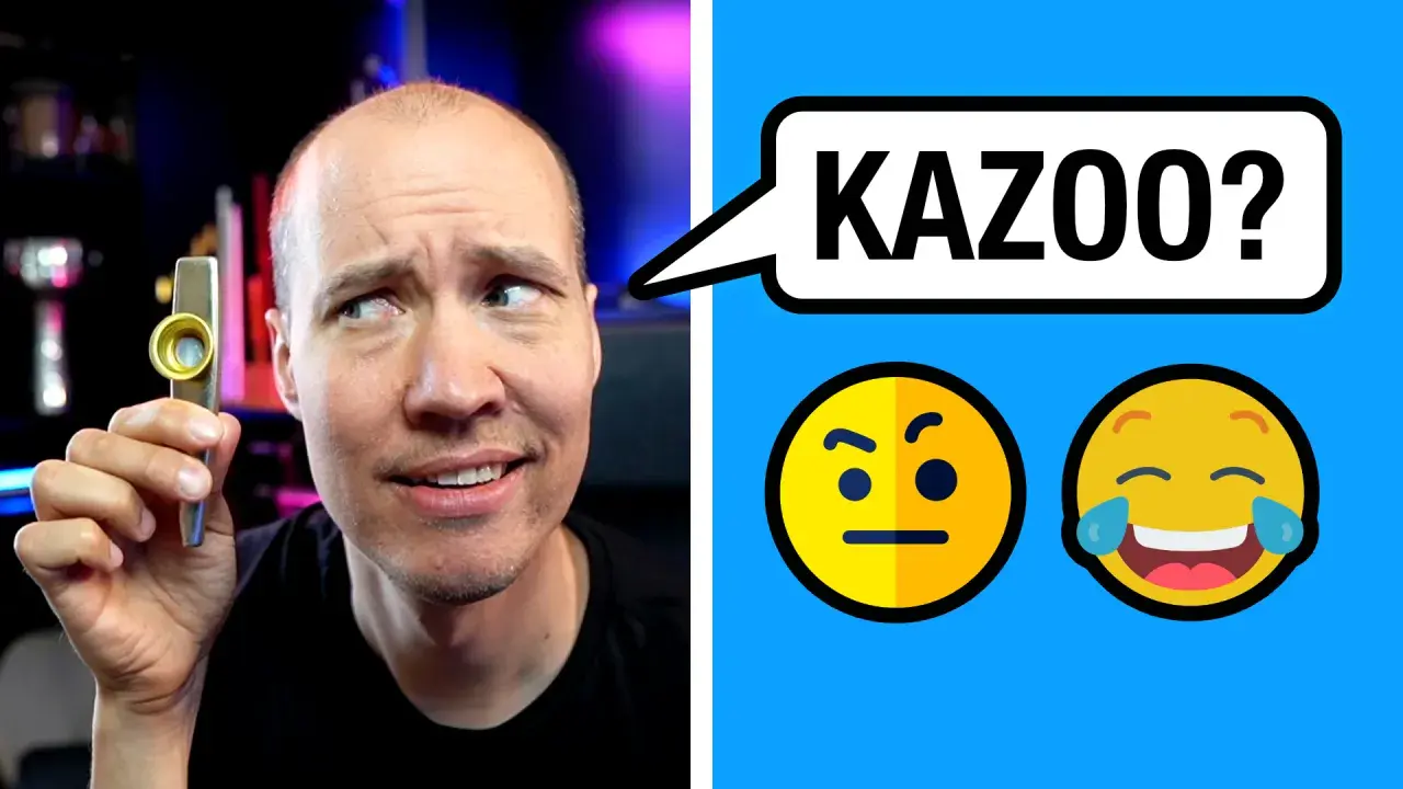 Mężczyzna trzyma kazoo, zastanawiając się, jak grać. Obok dymek z napisem "KAZOO?" i emotikony.