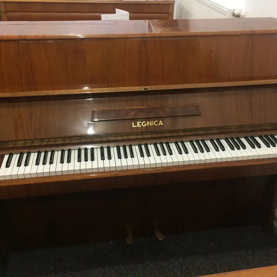 Zdjęcie Ile waży pianino Legnica? Zaskakujące różnice w modelach!