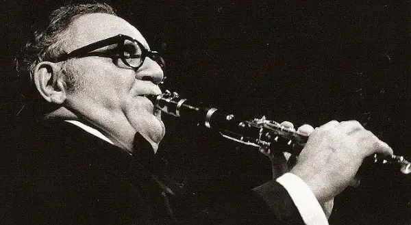 Styl jazzowy Goodmana: odkryj jego wpływ na jazz i muzykę swingową